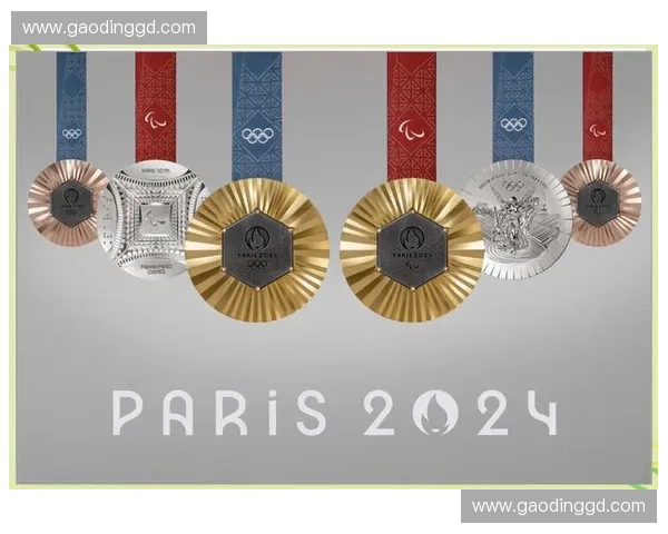 运动纪念徽章的历史传承与文化象征意义探析